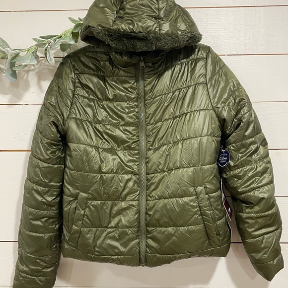 Reversible Faux Fur Puffer Coat New! - Picture 5 of 5